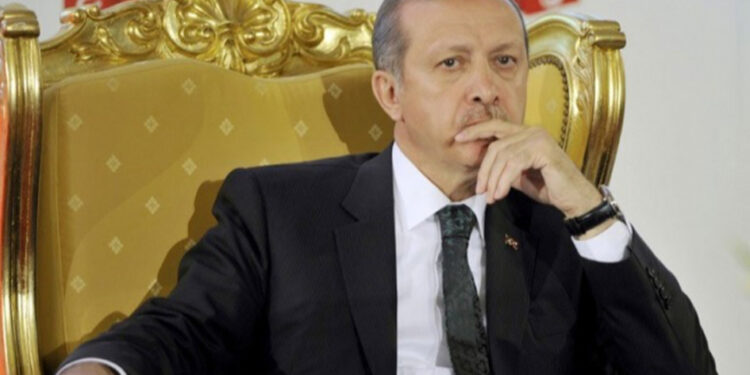 Başkanlık sisteminin ağır bilançosu: Dolar ve enflasyon uçtu, işçi fakirleşti