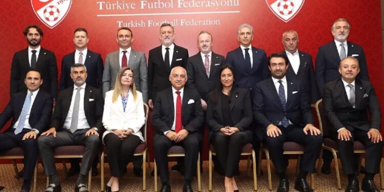 Bataklıktaki Türk futbolu: Yeni başkan Büyükekşi kurtarıcı olabilir mi?